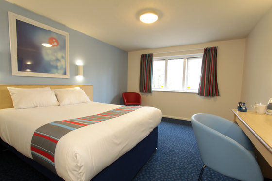 Travelodge Bath Central Room photo